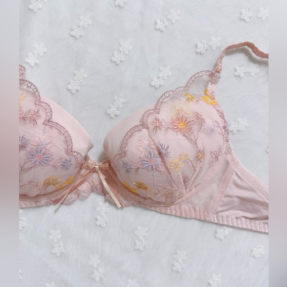 Sold Out - Picture 5 of 10